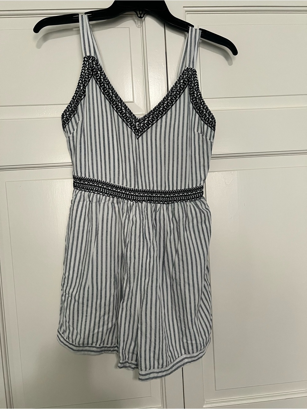 Striped V-Neck Sleeveless Romper - White & Navy
